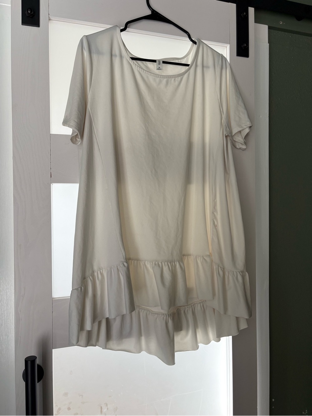 Zenana Outfitters Cream Short Sleeve Ruffle Tiered Tunic